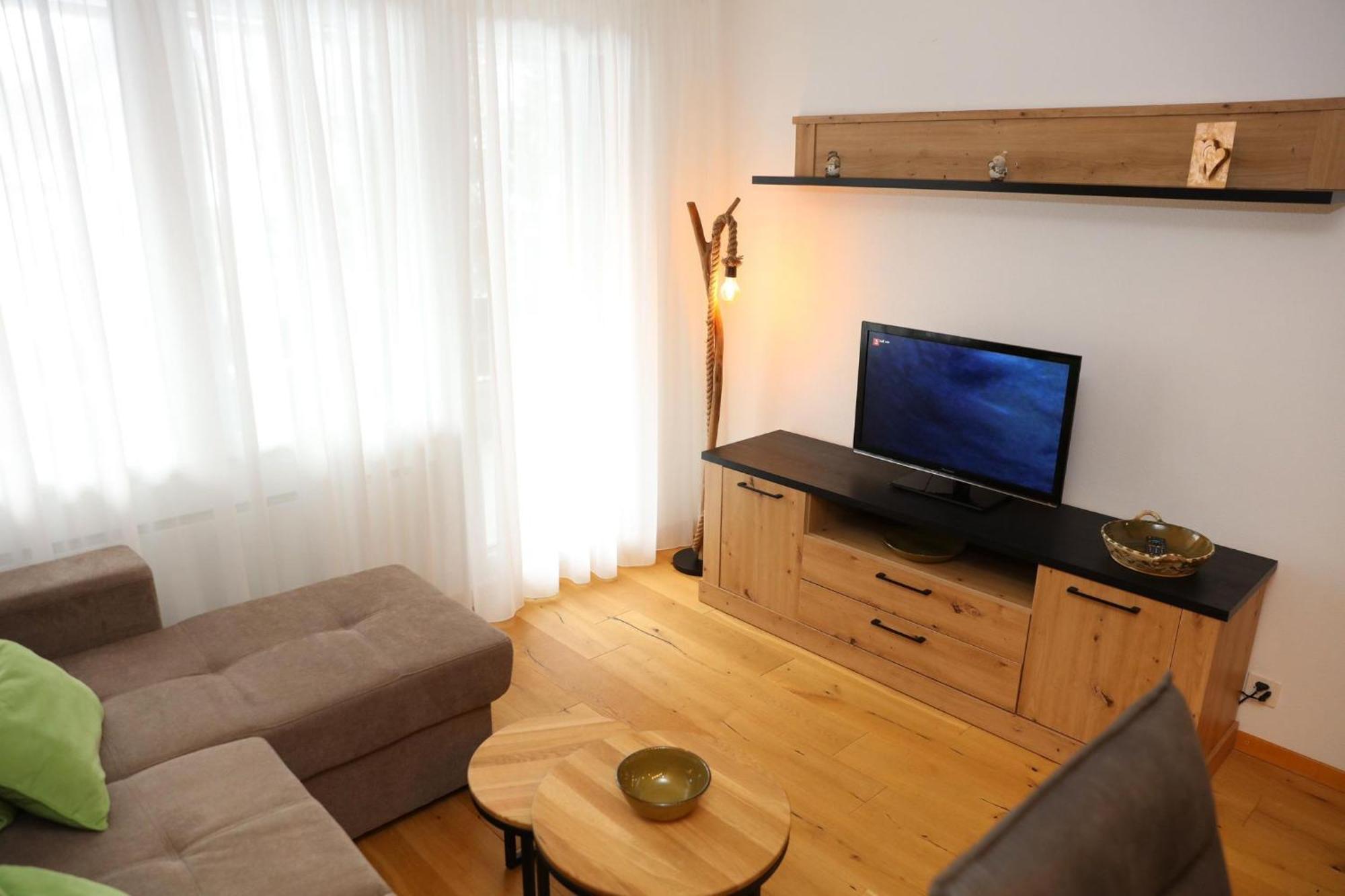 Monte Rosa Taesch, Apartments Mit Wellness Bereich Oda fotoğraf