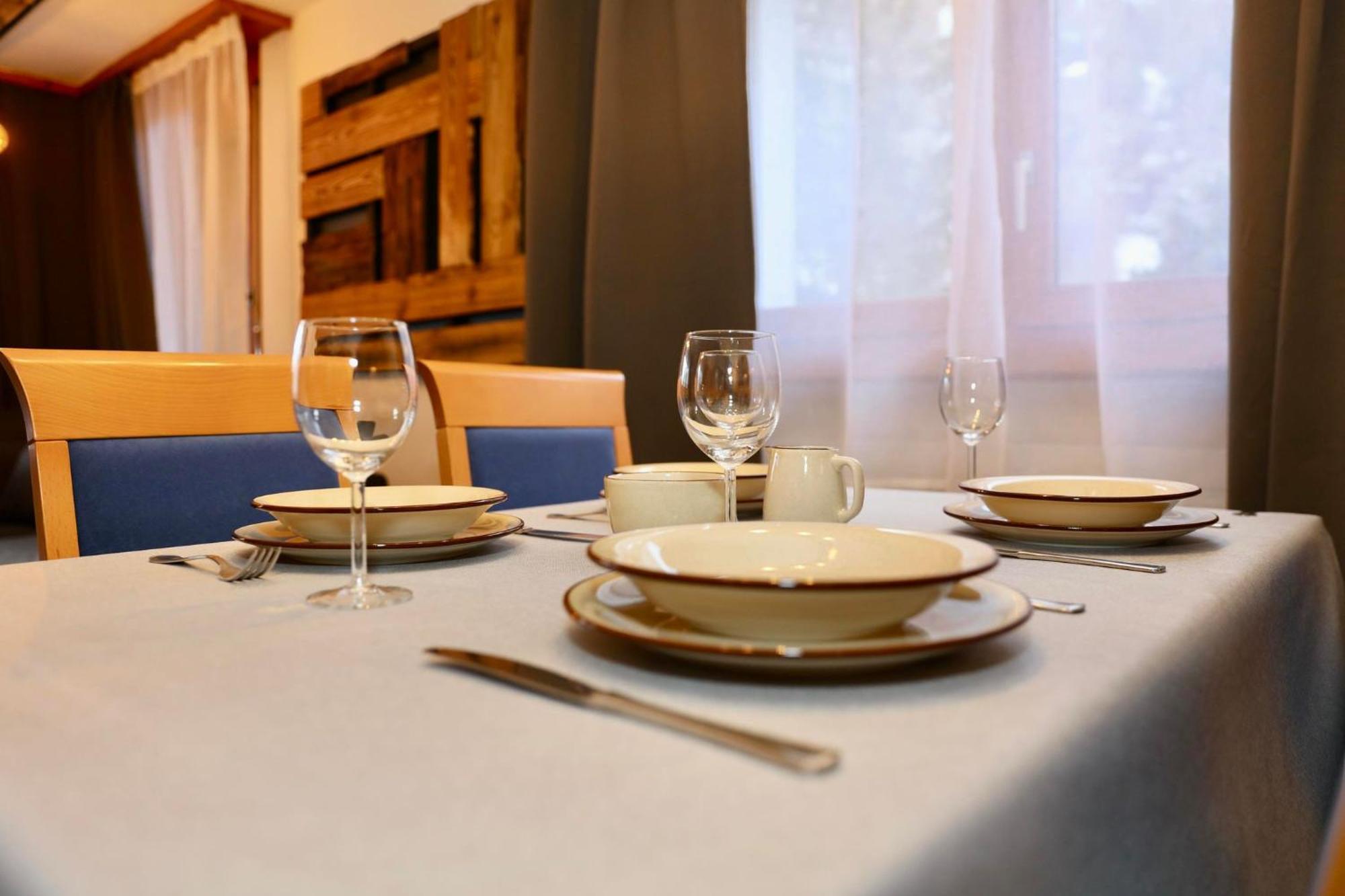 Monte Rosa Taesch, Apartments Mit Wellness Bereich Oda fotoğraf